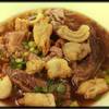 ก๋วยเตี๋ยว + กากหมู อร่อยดี ที่ ร้านอาหาร ก๋วยเตี๋ยวนายสม