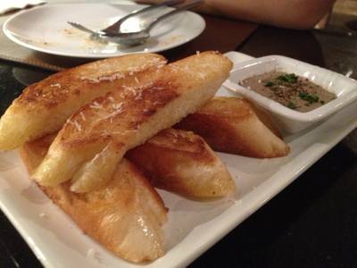 ขนมปังตับบด (140.-) ที่ ร้านอาหาร Flow Restaurant & Bar