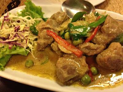 ซี่โครงหมู ที่ ร้านอาหาร พันโคม