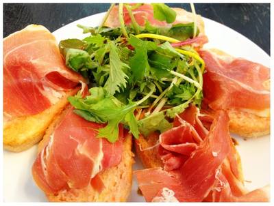 Serrano Ham ที่ ร้านอาหาร Dean & Deluca ช่องนนทรี