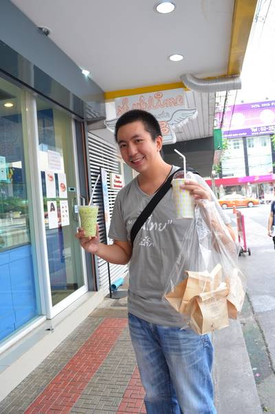 ซื้อมาแล้วววว ที่ ร้านอาหาร Sublime Doughnuts