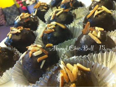 Choc Ball เข้มข้นด้วยช้อกโกแล็ตเต็มคํา ที่ ร้านอาหาร Duke Coffee & Bakery Choc Ball เข้มข้นด้วยช้อกโกแล็ตเต็มคํา ที่ ร้านอาหาร Duke Coffee & Bakery