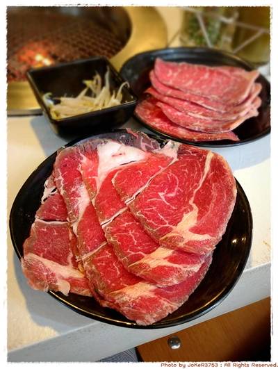 เนื้อ Sumi ครับ อยากให้ลองจริงๆ นะ สำหรับคนชอบเนื้อ ที่ ร้านอาหาร Sumi Sumi Grand Crystal Park