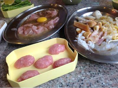 ลูกชิ้นโอเด้ง   สดมาก ที่ ร้านอาหาร สุกี้นัมเบอร์วันโอเด้ง