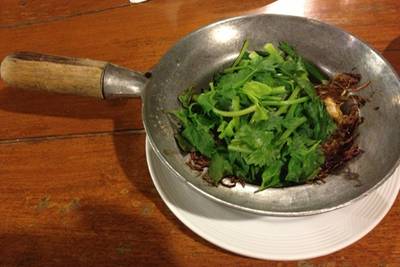 ปูอบวุ้นเส้น ที่ ร้านอาหาร กินปู ซีฟู้ด