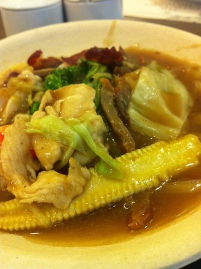 ร้านอาหาร สีฟ้า ทองหล่อ