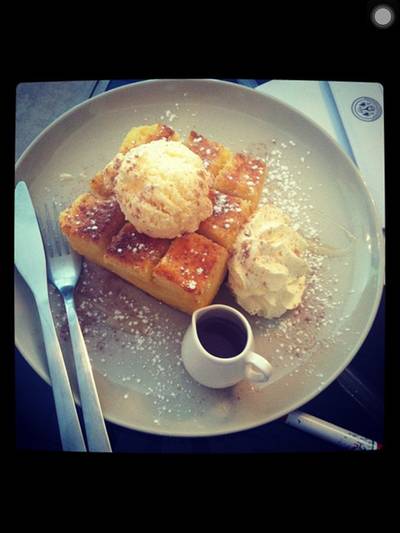 Honey toast:))) ที่ ร้านอาหาร Study Room Cafe