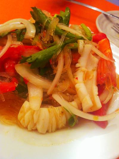 ร้านอาหาร ประตูสีฟ้า