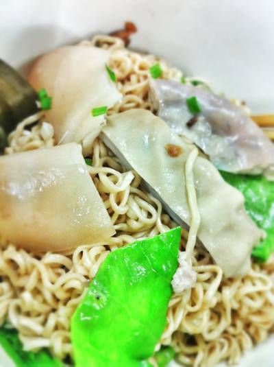 ก๋วยจั๊บโกเบ๊นซ์ ที่ ร้านอาหาร โกเบ๊นซ์ ก๋วยจั๊บ เกาเหลาเลือดหมู