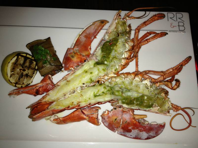 ร้านอาหาร Rib Room & Bar (RR & B)
