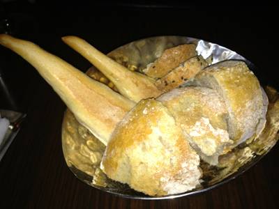 ร้านอาหาร Rib Room & Bar (RR & B) ร้านอาหาร Rib Room & Bar (RR & B)