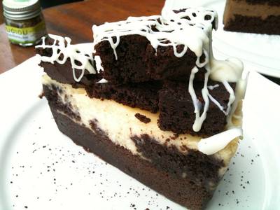 Brownie Cheesecake ที่ ร้านอาหาร PH1B Coffee Bar
