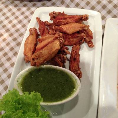 ร้านอาหาร Wine Deni Cafe & Restaurant