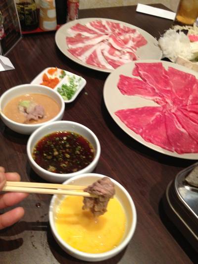 สุกี้จิ้มไข่ดิบ ฟินมากกก ที่ ร้านอาหาร Akiyoshi Asiatique สุกี้จิ้มไข่ดิบ ฟินมากกก ที่ ร้านอาหาร Akiyoshi Asiatique