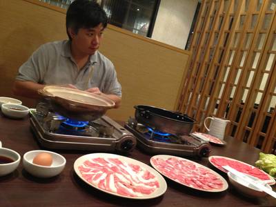 ชอบทั้งสองแบบ ชาบูกับสุกี้ ขอสองหม้อเลย^^ ที่ ร้านอาหาร Akiyoshi Asiatique ชอบทั้งสองแบบ ชาบูกับสุกี้ ขอสองหม้อเลย^^ ที่ ร้านอาหาร Akiyoshi Asiatique