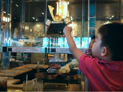 ร้านอาหาร Hajime Robot Restaurant