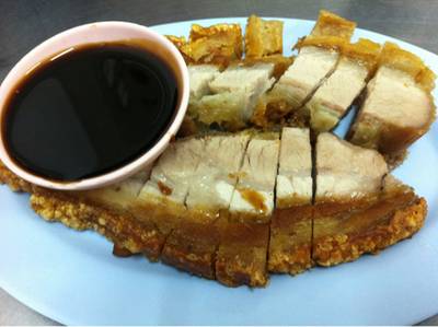 หมูกรอบเทพ ที่ ร้านอาหาร ก๋วยจั๊บมิสเตอร์โจ