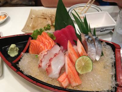 ร้านอาหาร Fuji มาบุญครอง