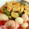 เส้นใหญ่เย็นตาโฟ ที่ ร้านอาหาร ก๋วยเตี๋ยวลูกชิ้นปลาล้งเล้ง