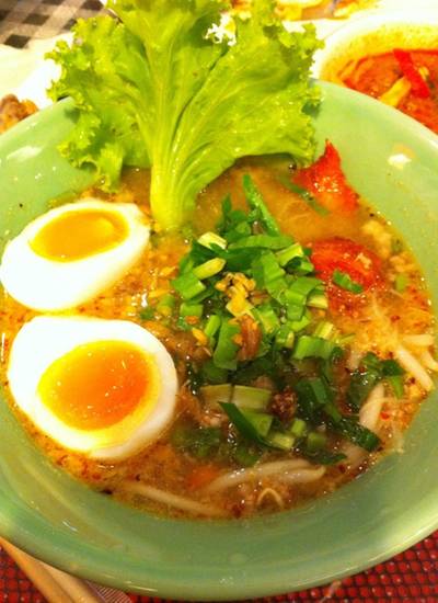 ก๋วยเตี๋ยวต้มยำสุโขทัย ที่ ร้านอาหาร รสนิยม Siam Paragon