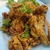 ปูนิ่มทอดกระเทียมกรอบ ที่ ร้านอาหาร บางอ้อทะเลเผา