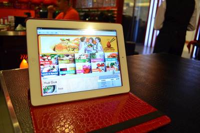 สั่งอาหารด้วย I-pad ที่ ร้านอาหาร Crystal Jacky Restaurant