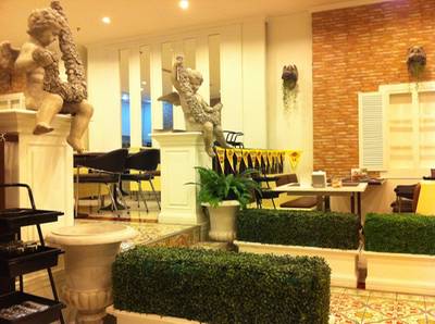 ร้านอาหาร เรือนแม่หลุย อาหารใต้ Promenade