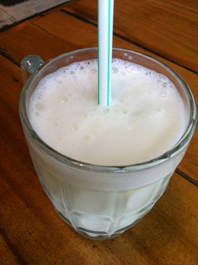 Lassi เครื่องดื่มโยเกิร์ต ประจำชาติอินเดีย ที่ ร้านอาหาร Al-Duwaa