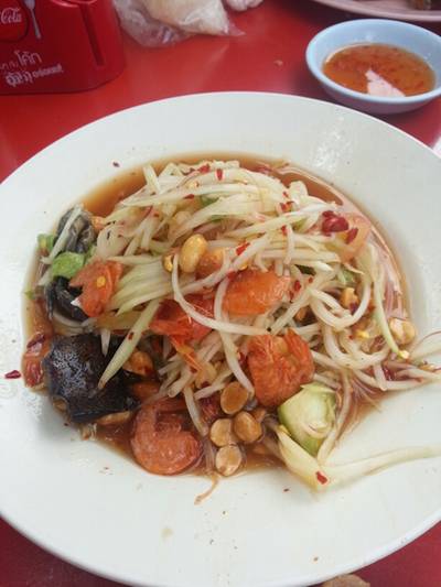 ส้มตำปู ที่ ร้านอาหาร ส้มตำถนนตก