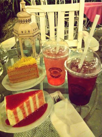 ร้านอาหาร บ้านต้นเค้ก