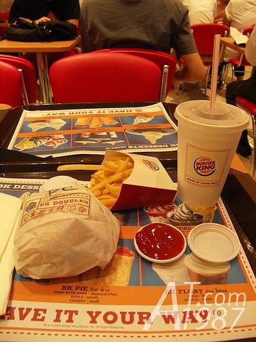 ร้านอาหาร Burger King The Emporium