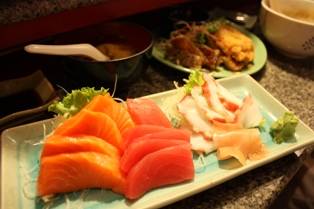 ร้านอาหาร Tsunami Sushi Bar