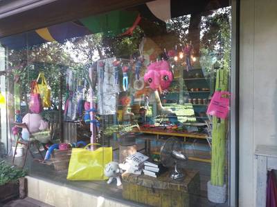 ร้านของฝาก ที่ ร้านอาหาร iberry เชียงใหม่