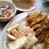 หมูสะเต๊ะ ที่ ร้านอาหาร ไฟกลมธนา