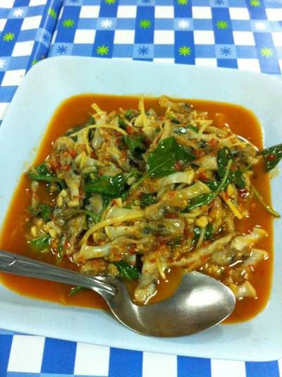 หอยเสียบผัดฉ่า(แนะนำอร่อยจริง) ที่ ร้านอาหาร หัวหินผัดฉ่า