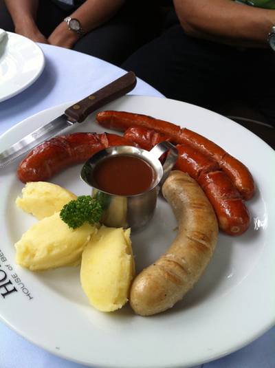 ร้านอาหาร HOBS Bar & Restaurant  Aree Garden