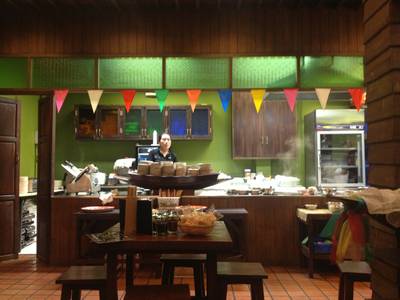 ร้านอาหาร ก๋วยเตี๋ยวเรือกลางกรุง Festival Walk Festival Walk