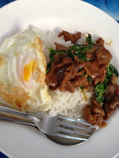 ร้านอาหาร โกกระเพราผักบุ้ง