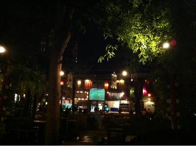 ร้านอาหาร สถานีใบไม้