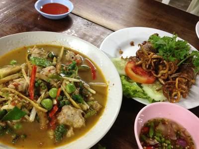 ร้านอาหาร น้าติ