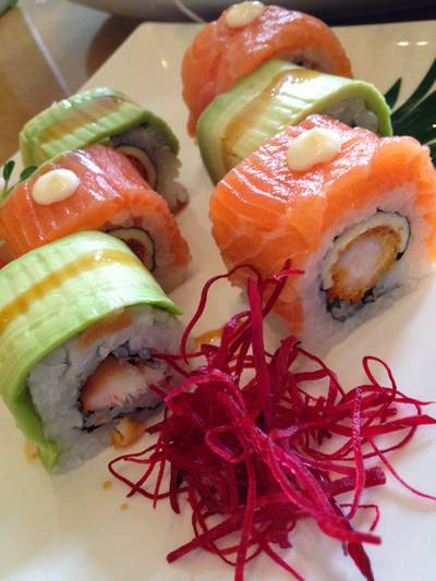 Salmon Avocado Roll ที่ ร้านอาหาร Yura An Café