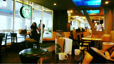 ร้านอาหาร Starbucks โรงพยาบาลสมิติเวช