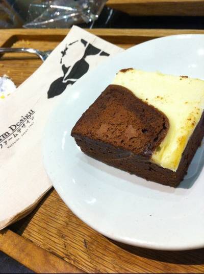 แถมฟรี ถ้าใช้บัตรของทรูและซื้อครบ 200 บาทค่ะ ที่ ร้านอาหาร Farm Design Terminal 21