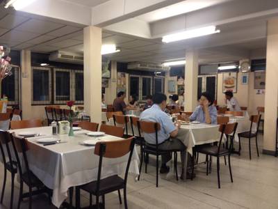 ร้านอาหาร เชฟถนอม