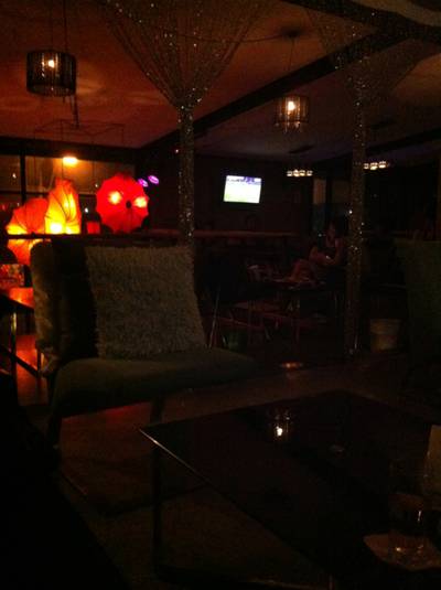 ร้านอาหาร Easy Corner Pub & Restaurant