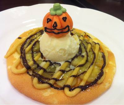 เครป บานาน่า ช็อกโกแล๊ต คาราเมล~* ที่ ร้านอาหาร MPB Sweet Cake Central พระราม 9