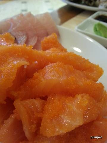 แซลมอนจมไข่ ที่ ร้านอาหาร Daiichi Emerald Hotel