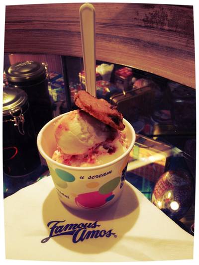 ร้านอาหาร Famous Amos