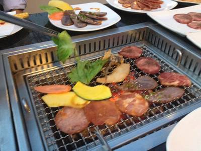 อิอิ ที่ ร้านอาหาร Yakiya (Gyu Gyu Tei Rama 3)