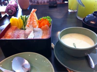 เซตชิราชิมากับไข่ตุ๋น ที่ ร้านอาหาร Inaho (อินาโฮ)